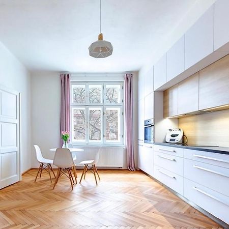 City Center Apartment Градец-Кралове Экстерьер фото