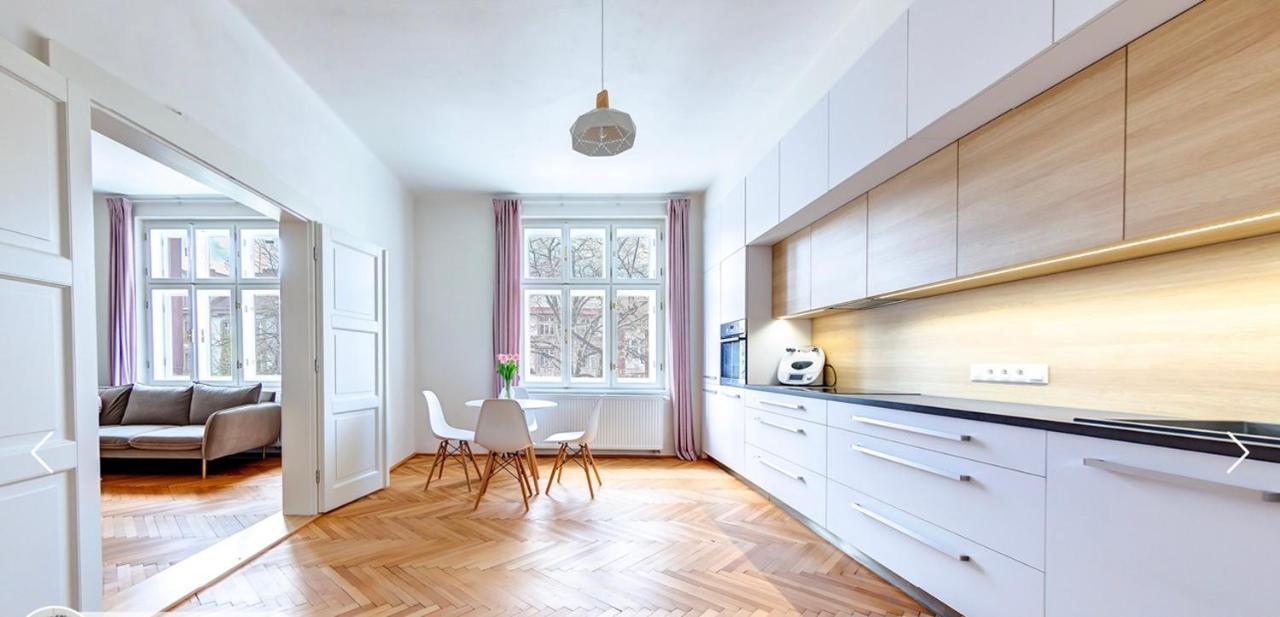 City Center Apartment Градец-Кралове Экстерьер фото